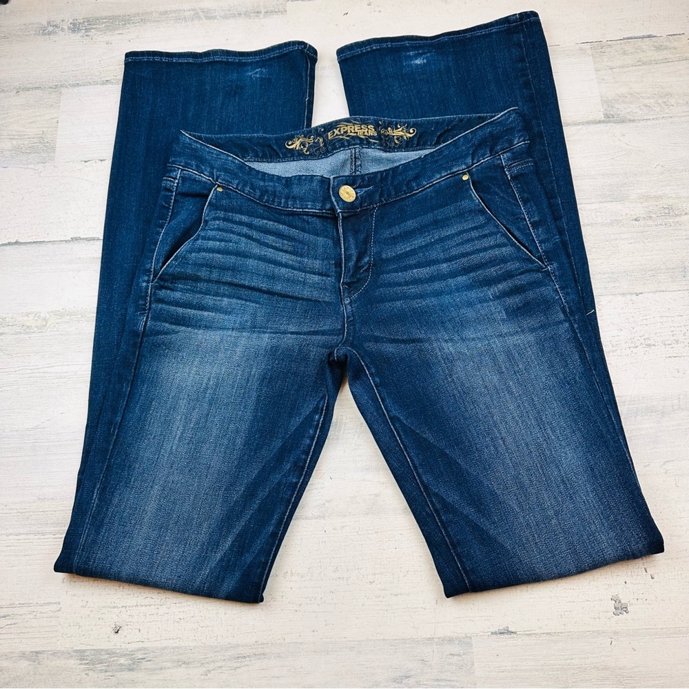 Express Stella Slim Flare regular fit low rise size 8